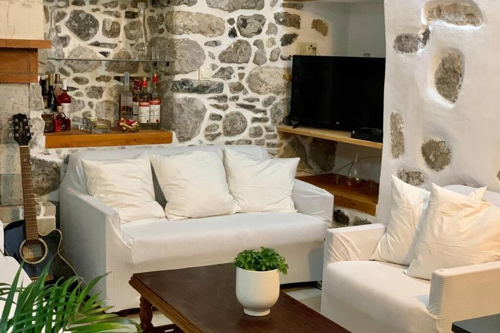 Appartamento Lava House Mandrákion Esterno foto